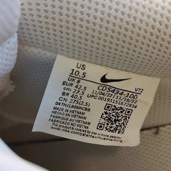 Nike White Lace-Up Sneakers Women's Size 10.5, Like New!!! Worn Once. - Picture 6 of 8